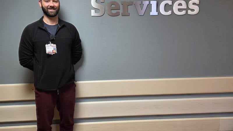 Joliet emergency medicine tech, veteran found new way to serve