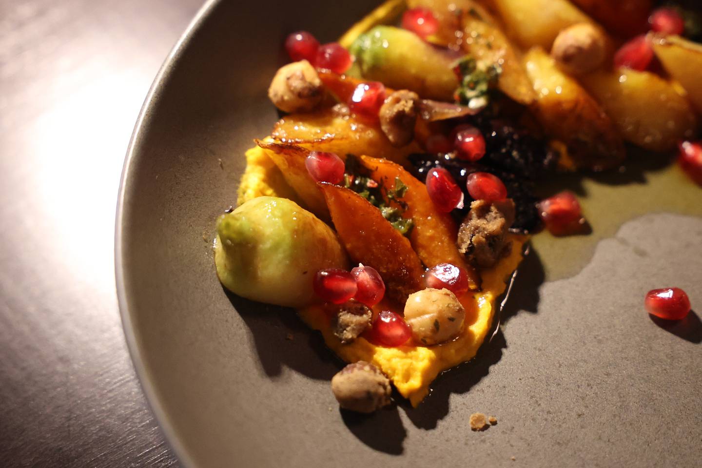One of Tallgrass’ popular vegetarian dishes is the Market Carrots featuring a medley of glazed carrots, carrot hummus, chimichurri, dijon, ginger, pomegranates and hazelnuts.