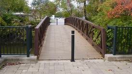 Lockport pedestrian bridge on I&M Canal being removed 