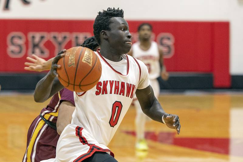 Sauk Valley College’s Atem Agot drives to the hoop against Indian Hills Monday, Jan. 30, 2023.