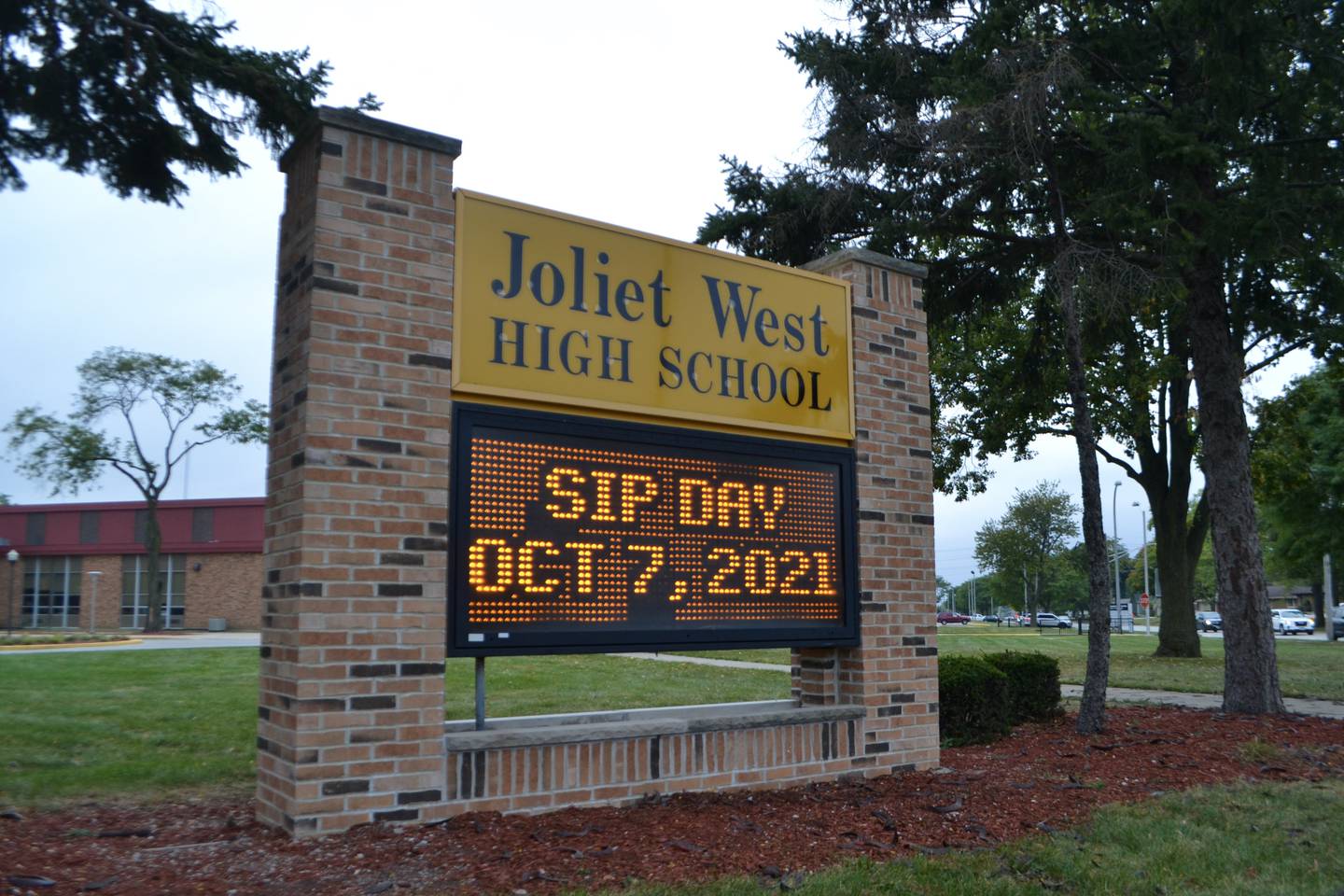 Joliet Township High School District 204, education