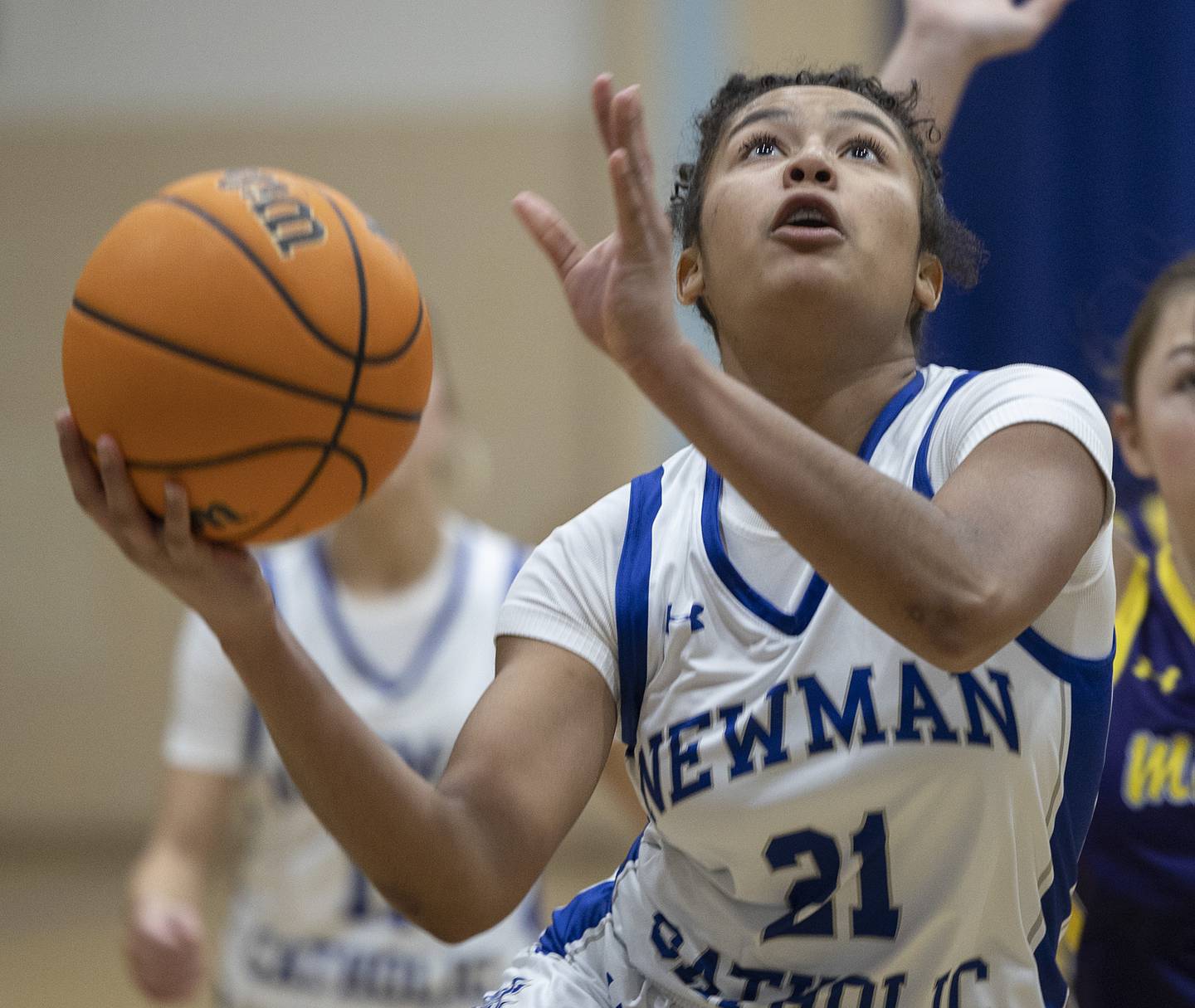 Newman’s Gisselle Martin puts up a shot against Mendota Thursday, Jan. 23, 2025.