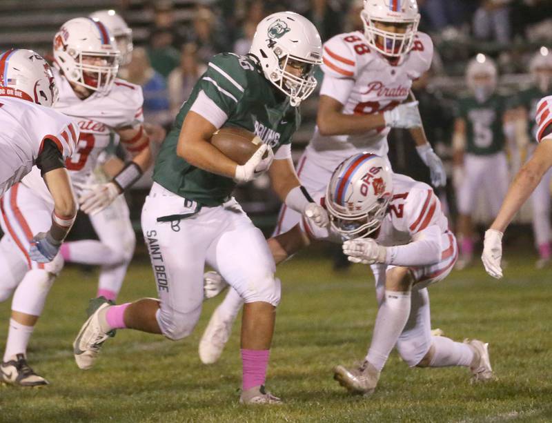 St. Bede's Landon Marquez runs the ball against Ottawa on Friday, Oct. 25, 2024 at St. Bede Academy.