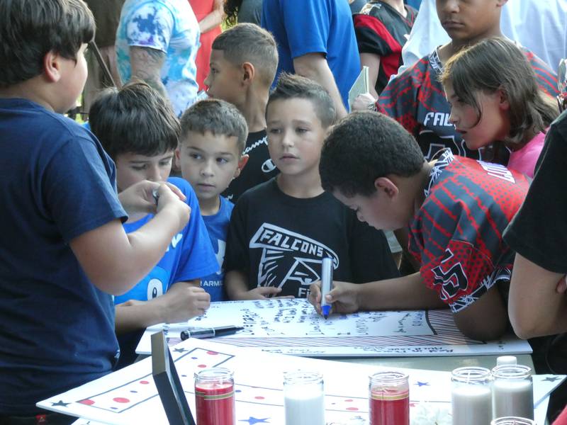 A prayer vigil and balloon release was held at Oriole Park in Chicago on Monday night, August 1, 2022 to mourn the loss of seven killed, including Lauren Dobosz and her four children, in a tragic car crash that occurred Sunday on I-90 near Hampshire.