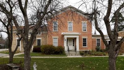 Landmark vote on historic Crystal Lake building delayed again; new report notes challenge of moving it