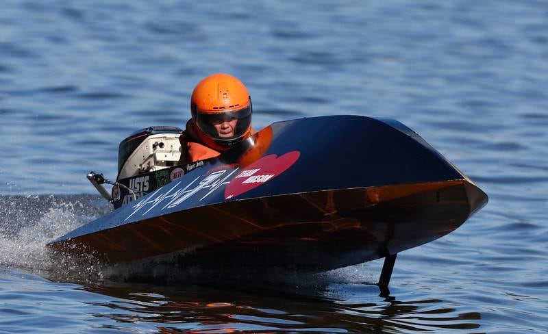 Johnathan Perez competes during the National Anthem US Title Series (USTS) Pro National Championship Boat Races on Friday, July 25, 2025 in DePue.