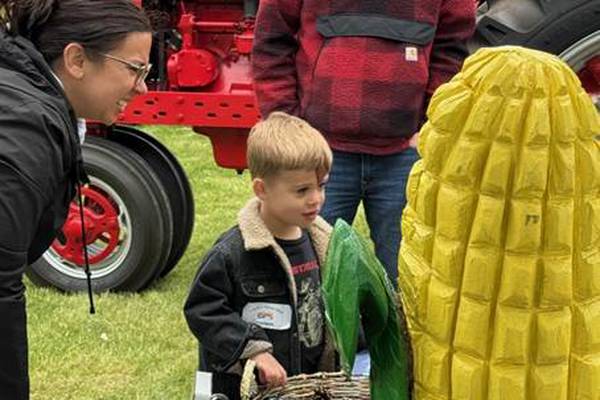 Animals, hayrides, farm demonstrations at ‘Spring at the Dickson-Murst Farm’ May 3 