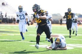 Joliet West pulls away from Joliet Central, 69-12