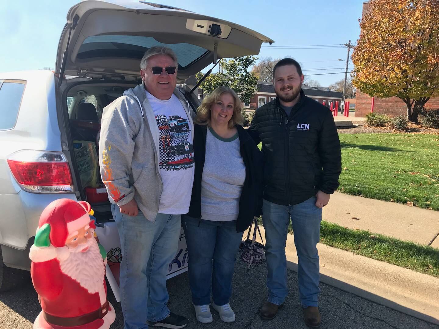 (L-R) Scott Bickett, Wendy Bickett and Dalen Fallenwirth.