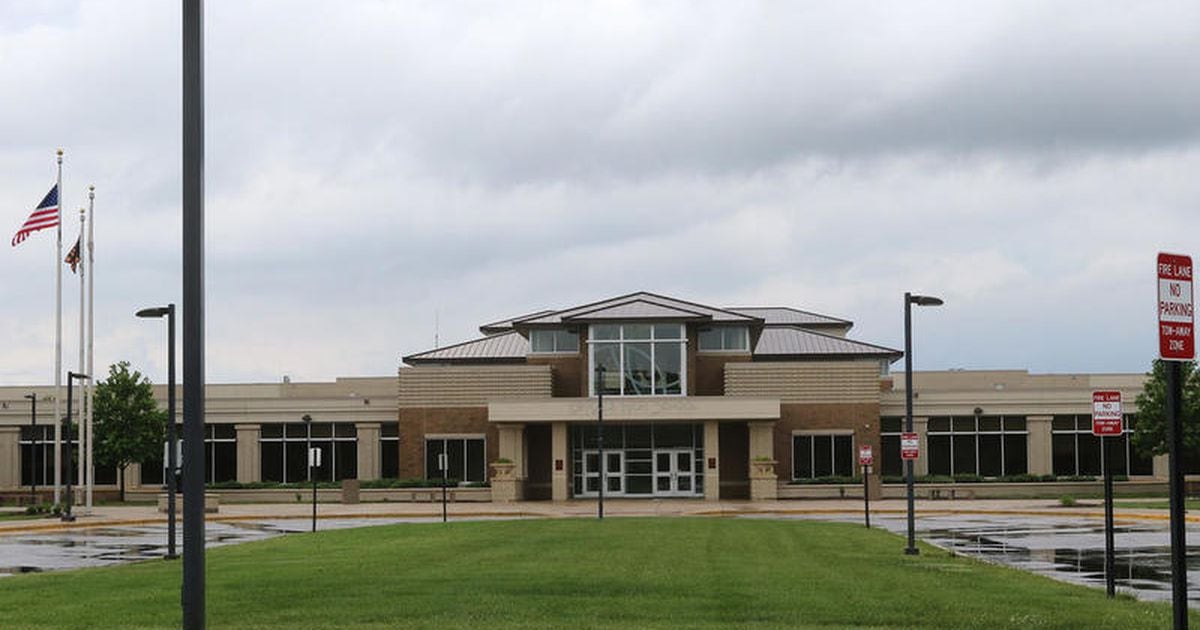 DeKalb School District 428 Board to consider adding more staff for 2020