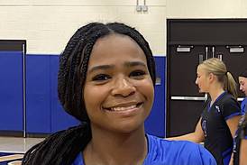 Short-handed Lincoln-Way East volleyball sweeps Bradley-Bourbonnais