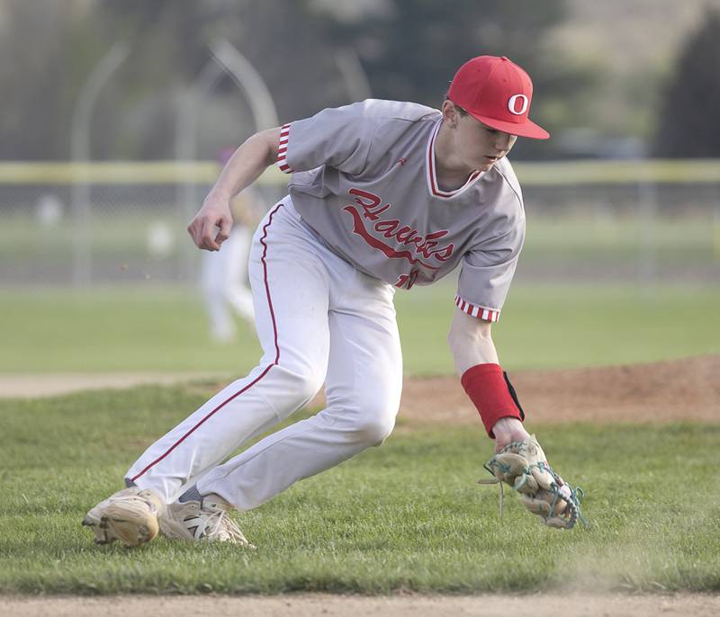 Oregon’s Landon Ziller fields a bunt against Dixon Thursday, April 23, 2026.