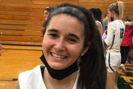 Girls Basketball: Emmie Roberts, stingy Glenbard West defense deny Downers Grove South for fourth straight win