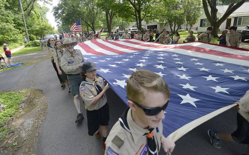 Photos Oswego marks Memorial Day with solemn parade, service Shaw Local