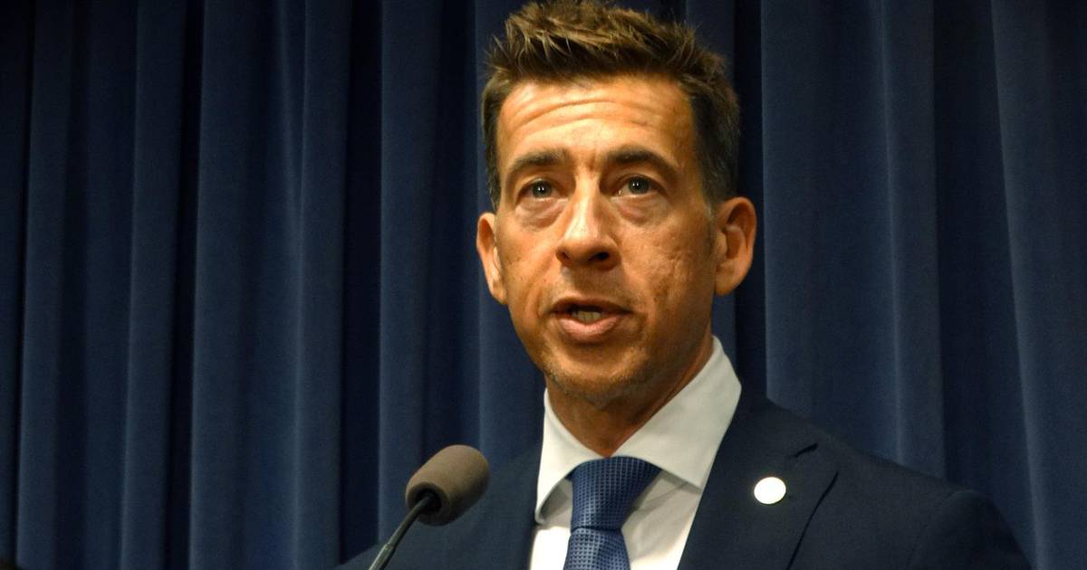 Illinois Secretary of State’s Office warns of toll, traffic violation text scams