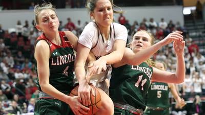 Photos: Montini girls basketball takes on Lincoln in IHSA Class 3A state semifinal