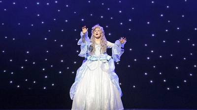 Henry-Senachwine HS performs “Cinderella” from Dec. 6-7