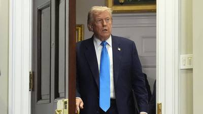 Trump signs order imposing new tariffs on a number of trading partners that go into effect in 7 days