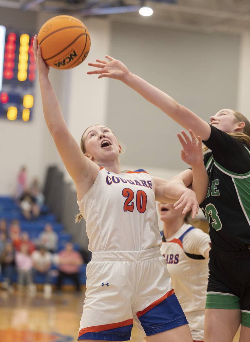 Eastland’s Tatum Grim pulls down a rebound against Wethersfield’s Jordan Nelson Tuesday, Feb. 24, 2026, in the Class 1A sectional at Eastland High School.
