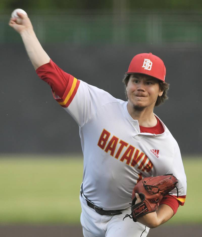 Batavia’s Jack Watson pitches against Wheaton Warrenville South in a Class 4A sectional semifinal game in Elgin on Wednesday, May 31, 2023.