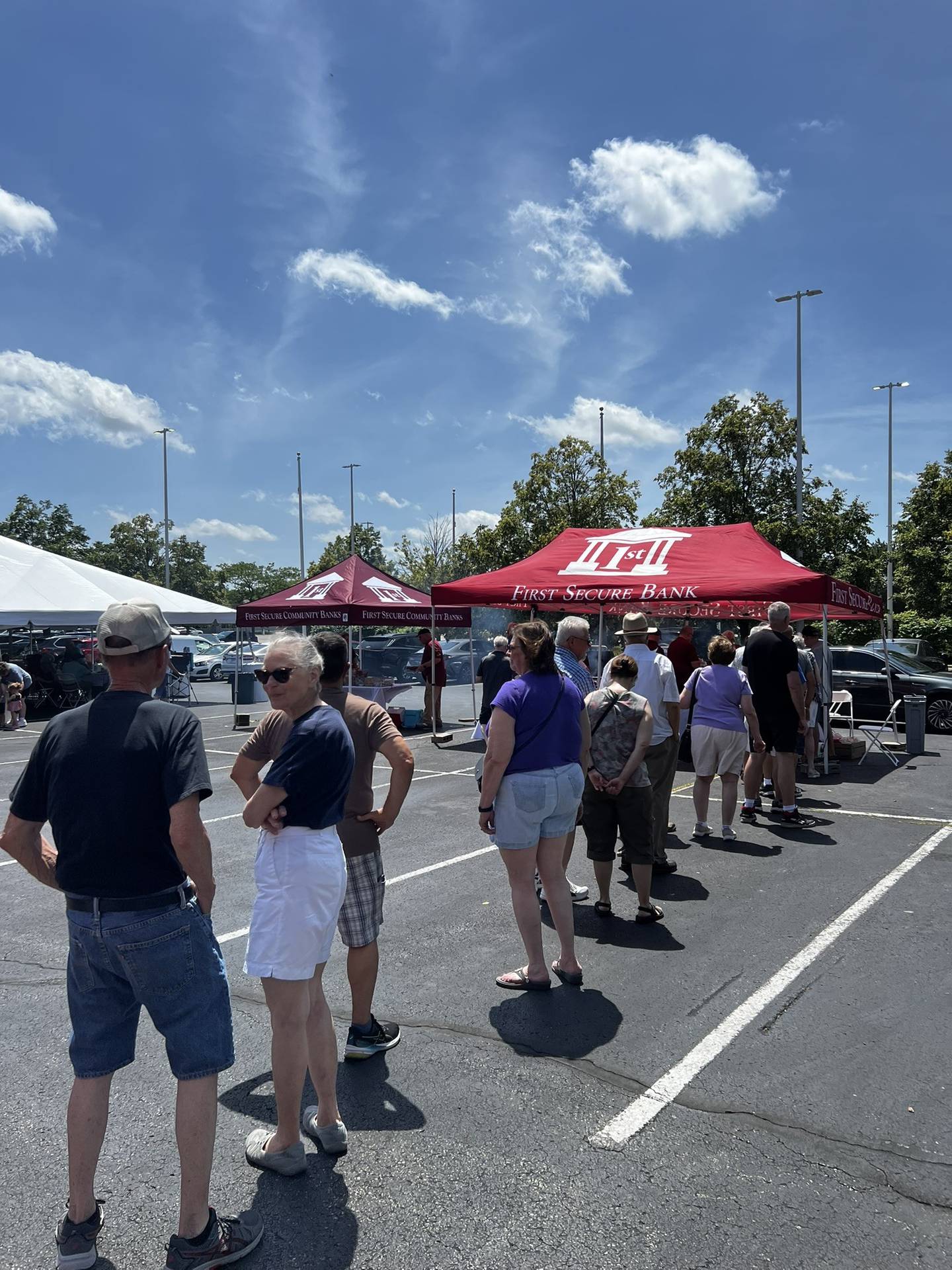 On June 21,  First Secure Community Bank of Joliet welcomed hundreds of customers to celebrate the bank’s seventh year of serving the Joliet community.