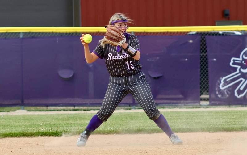 Rochelle shortstop Phelisity Lopez makes a putout during the Hubs' game with Sterling.
