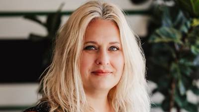 Amy Yehoshua helps clients heal at the  root with acupuncture