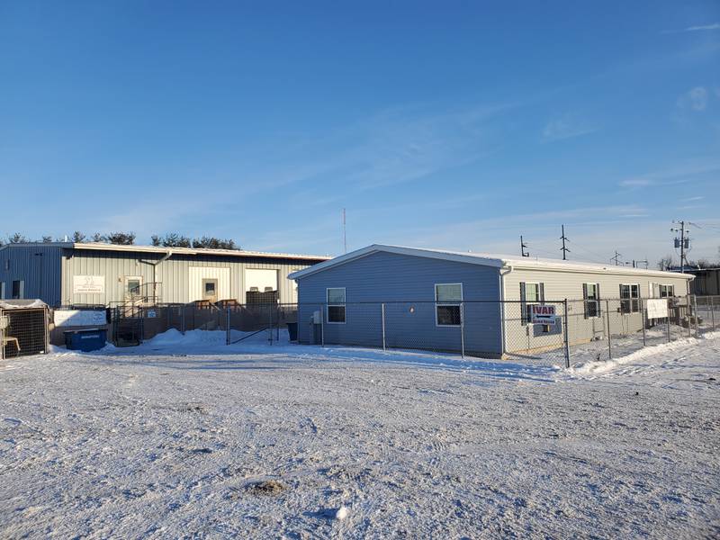Illinois Valley Animal Rescue received help from the surrounding community after they say their water pipes located in the dog building were frozen due to the extreme cold.
