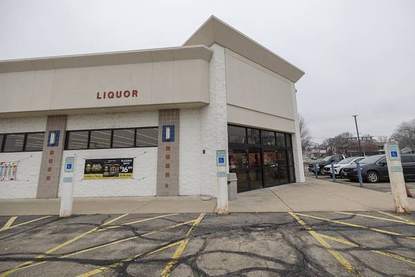 Dixon’s former Snyder’s pharmacy, now 301 North, sold to CGH Medical Center