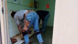 Polo Lions Club members donate time to work on West Side Park buildings