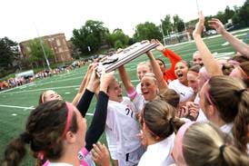 Wheaton-Warrenville South clinches first sectional title since 2003 with victory over St. Charles North