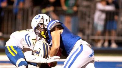 Geneva keeps Wheaton North out of end zone on final drive, stays perfect on the season with 28-24 win