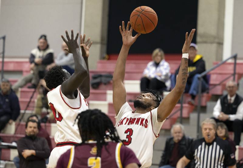 Sauk Valley College’s Davin Fields-Johnson pulls down a rebound against Indian Hills Monday, Jan. 30, 2023.