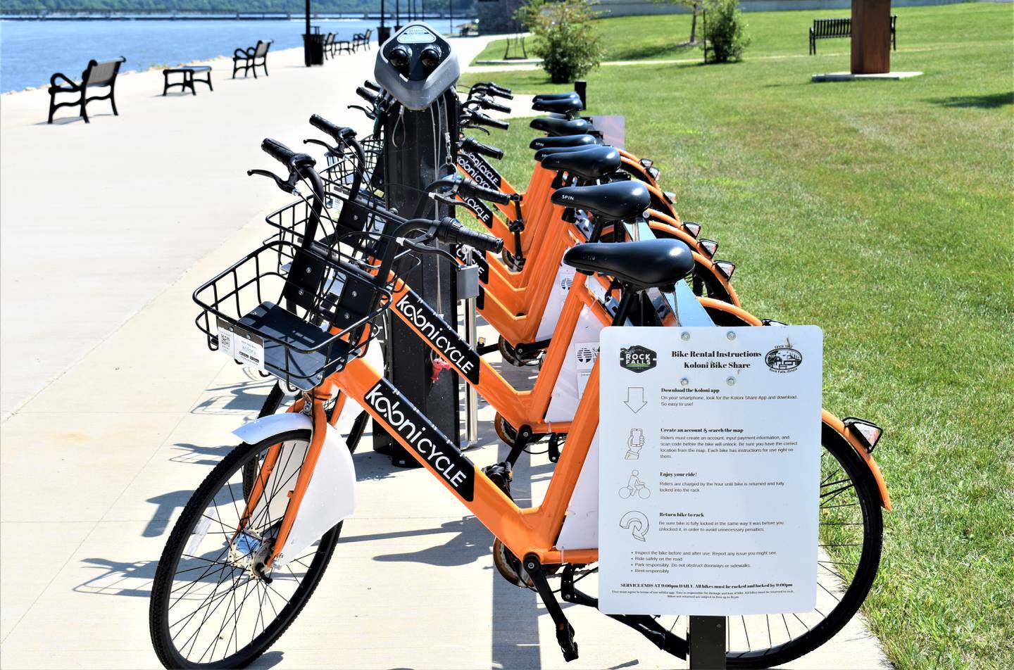 Rock Falls Koloni Bike Share is now available for the 2021 riding season. There are 8 bikes located at the RB&W Park next to the Holiday Inn Express & Suites.