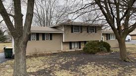 Police: Dead boyfriend ‘prime suspect’ in death of Algonquin woman found in Lindenhurst home 