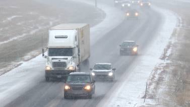 Heavy snow to continue through Saturday in northern Illinois