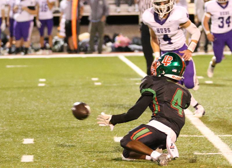 L-P's Cordell Wheatley misses a catch against Rochelle on Friday, Sept. 27, 2024 at Howard Fellows Stadium.