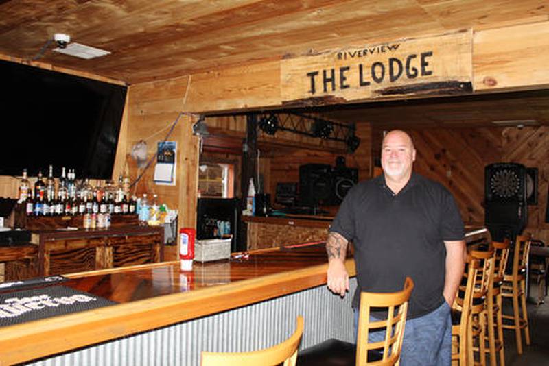 Riverview Lodge kitchen manager Scott Miller is the architect of a menu of sandwiches, pizzas, salads and choice cuts of meat at his restaurant not far from the Mississippi River betweeen Thomson and Savanna.