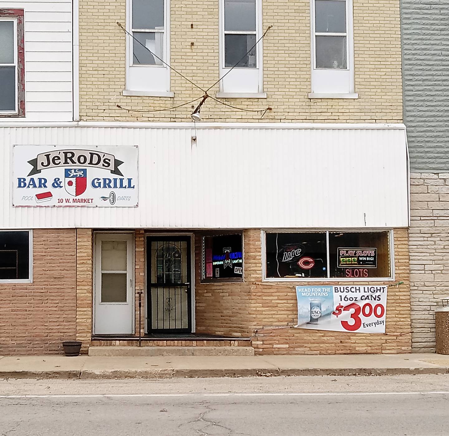 Je'Rod's Bar and Grill is located at 10 West Market St. in Shannon