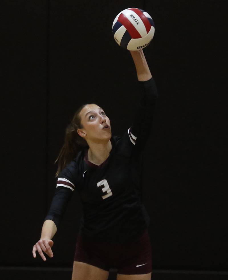Prairie Ridge's Abby Smith serves the ball during the IHSA Class 3A Carmel Sectional championship volleyball match against Carmel on Thursday, Nov. 6, 2025, at Carmel High School, in Mundelein.