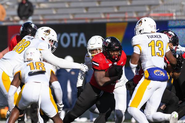 NIU squanders two-score lead in final quarter of final MAC game, loses to Kent State