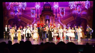 Bartlett and Geneva dancers share gifts for Make-A-Wish Illinois recipients