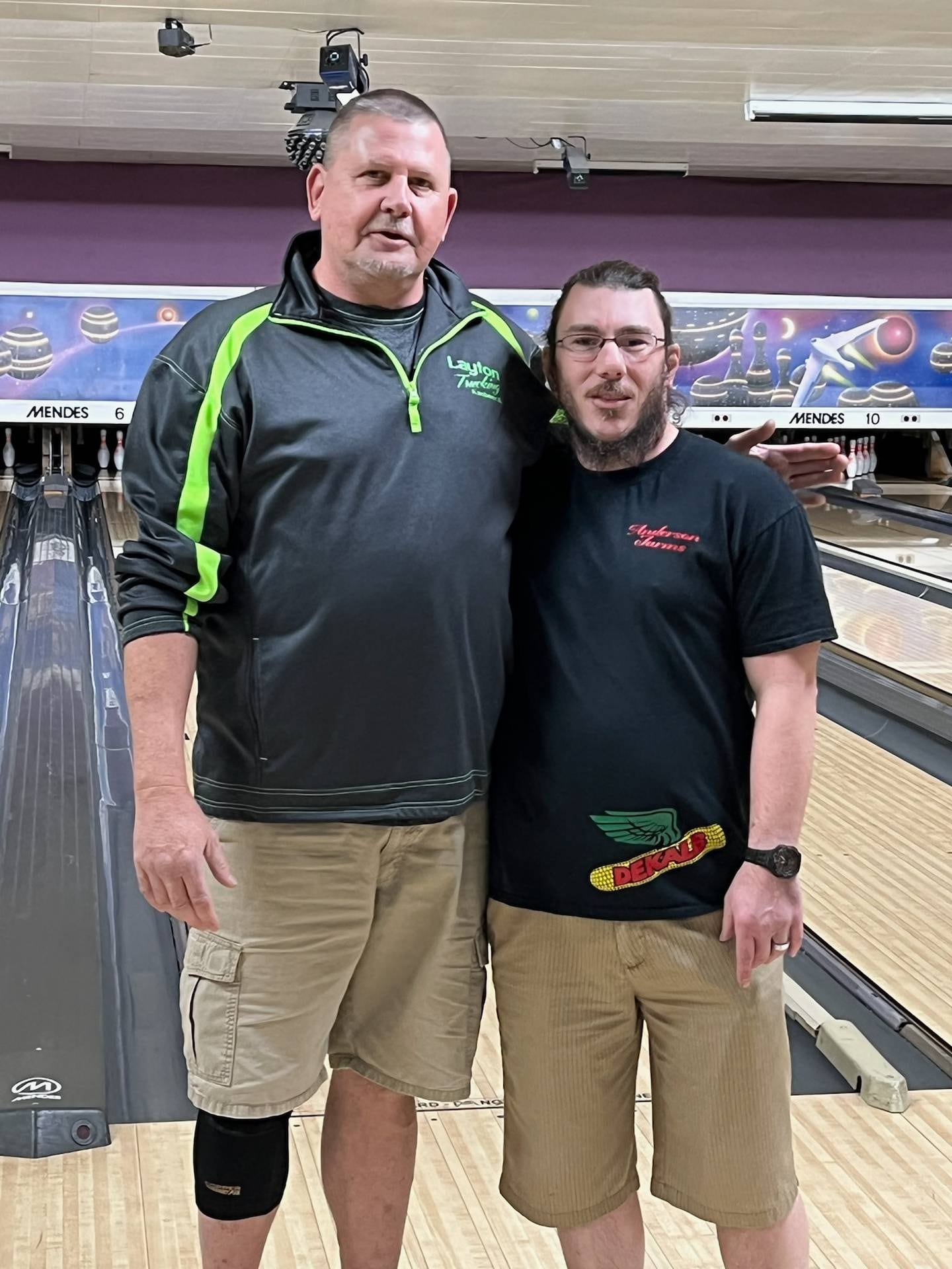 Eric Anderson (right), with Randy Allen, was the recipient of the first Chuck Putts Most Pins Over Average Award.