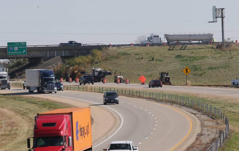 Traffic moves near the Interstate 80 and I-39 interchange on Wednesday, Oct. 26, 2022 near La Salle. Illinois Department of Transportation has closed different ramps for the patching and shoulder reconstruction. The ramp work is part of a larger construction project to patch 36 miles of I-39 throughout La Salle County.