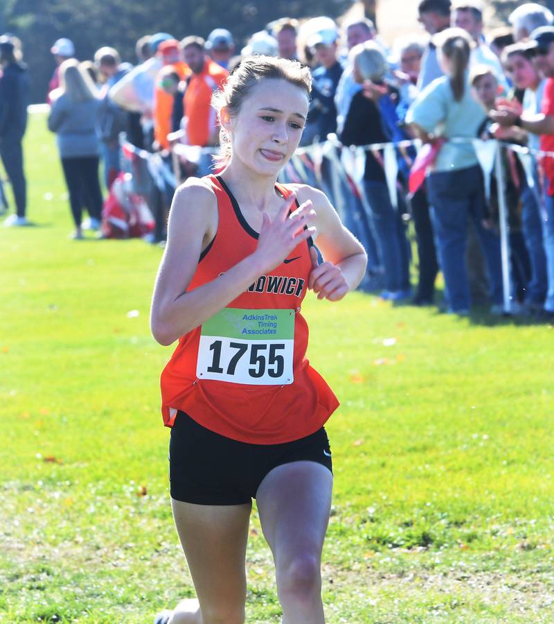 Sandwich's Sundara Weber races to the finish line at the 1A Oregon Sectional on Saturday, Oct. 29. Weber won the race in 18:26.