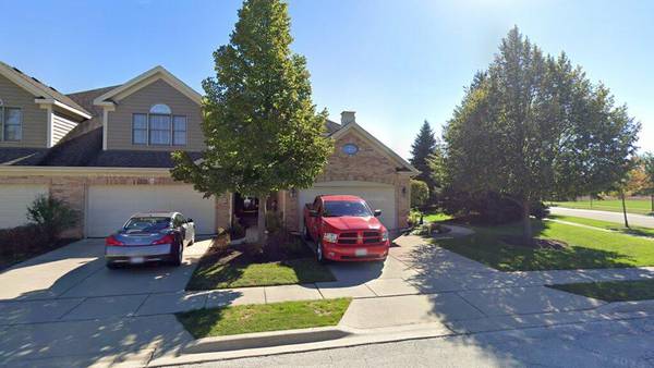 Sale closed in St Charles: $385,000 for a single-family home