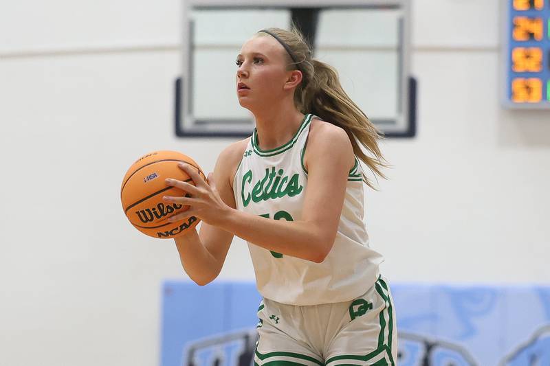 Providence’s Landrie Callahan lines up the outside shot against Thornton Fractional North in the Class 3A Hillcrest Sectional semifinal game on Tuesday, Feb. 24, 2026 in Hillcrest.
