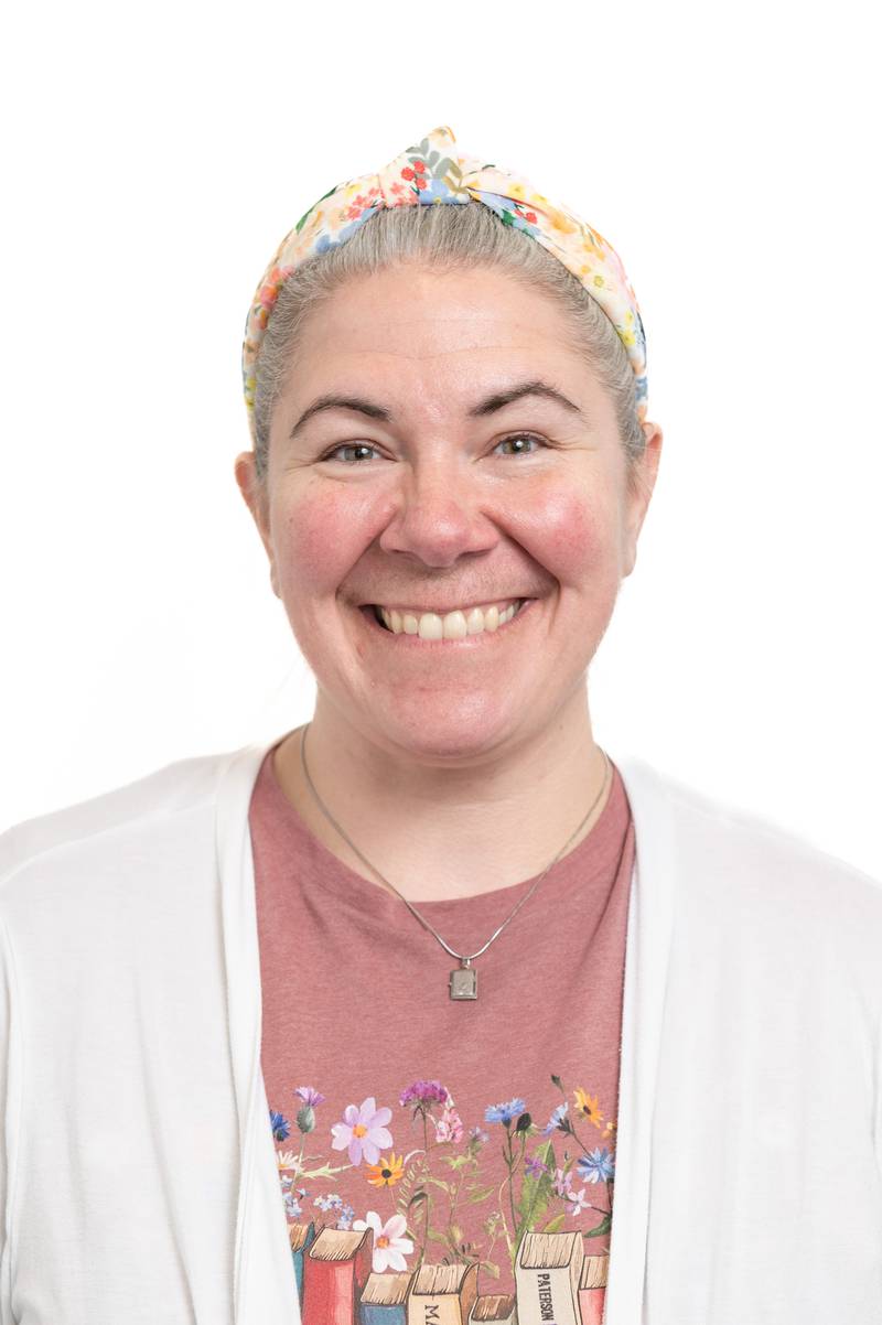 The Illinois Library Association has announced Jennifer Drinka, executive director of the Antioch Public Library District, as the recipient of the Librarian of the Year award for 2024.
