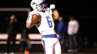 Drew Surges’ 4 TDs, standout play on defense carries St. Charles North past Geneva in showdown of DuKane leaders