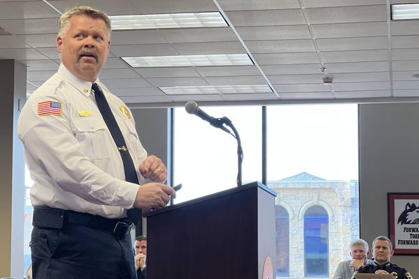 Sycamore fire chief was placed on paid leave week before city announced it: Records